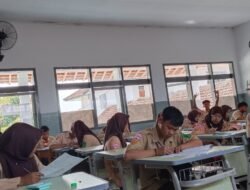 ETIKA PROFESIONAL GURU DALAM MENGHADAPI KERISIS MORAL DI DUNIA PENDIDIKAN