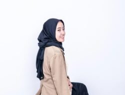 STRATEGI PROMOSI KRIPIK PARE DI INSTAGRAM DAN TANTANGAN BAGI MAHASISWA PGSD DI ERA DIGITAL ENTERPRENEURSHIP MENARIK PELANGGAN