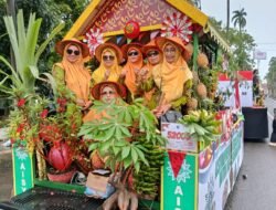 “Debut Perdana, Aisyiyah Babel Raih Juara 3 di Karnaval HUT ke-80 Pangkalpinang”