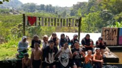 KKN MAs Kelompok 71 Perkuat Kesadaran Lingkungan melalui Eco Signage di Sumber Ngesong Desa Punten