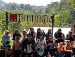 KKN MAs Kelompok 71 Perkuat Kesadaran Lingkungan melalui Eco Signage di Sumber Ngesong Desa Punten