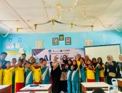 Kenalkan AI dan Numerasi Sejak Dini, Dosen Unmuh Babel Edukasi Siswa SD di Dusun Air Abik