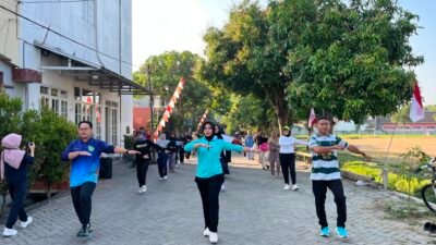 Mahasiswa KKN MAS Kelompok 57 Tegalgondo Perkenalkan Senam Khas Bangka Belitung, Warga Antusias Ikuti Kegiatan
