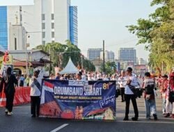 Drumband SMP Islam SMART Pangkalpinang Tampil Perdana di Karnaval HUT ke-81 RI