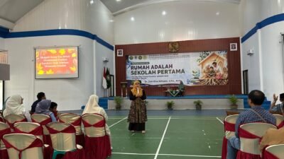 Seminar Parenting SD STKIP Muhammadiyah Babel Tekankan Pentingnya Peran Keluarga sebagai Sekolah Pertama Anak